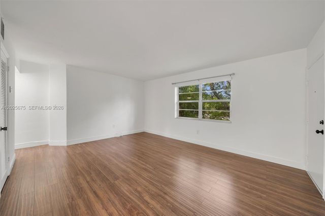 5605 SW 80th Street 10D, Miami, FL 33143