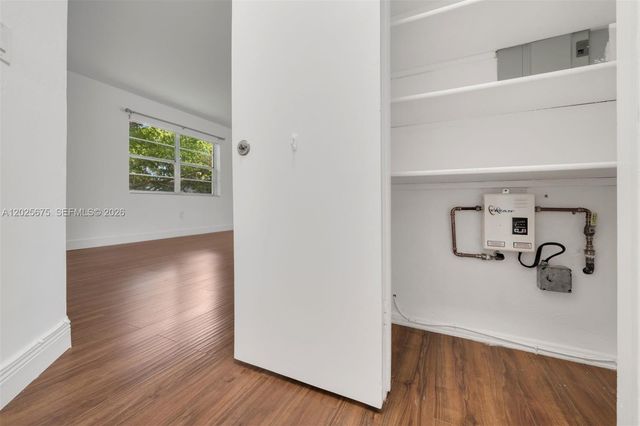 5605 SW 80th Street 10D, Miami, FL 33143