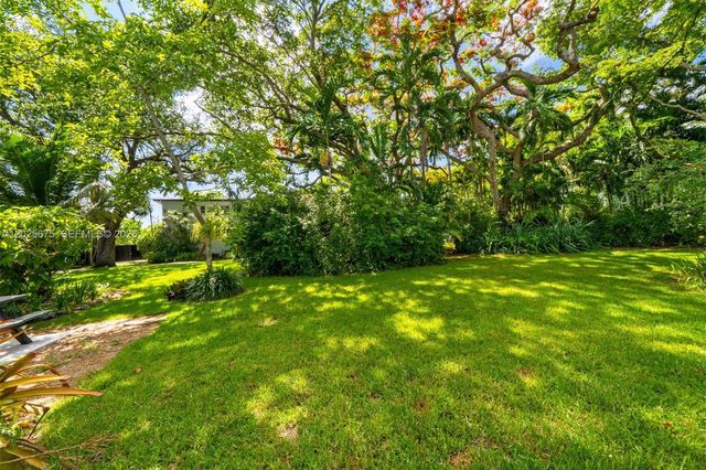 5605 SW 80th Street 10D, Miami, FL 33143