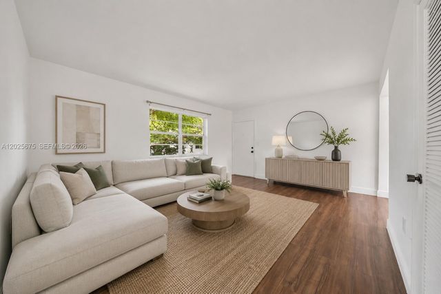 5605 SW 80th Street 10D, Miami, FL 33143