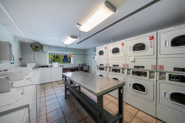 5605 SW 80th Street 10D, Miami, FL 33143