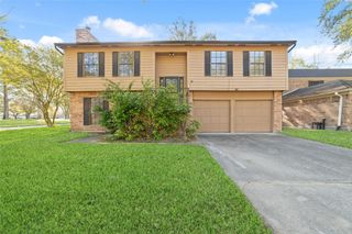 8426 Laurel Trails Drive, Houston, TX 77095