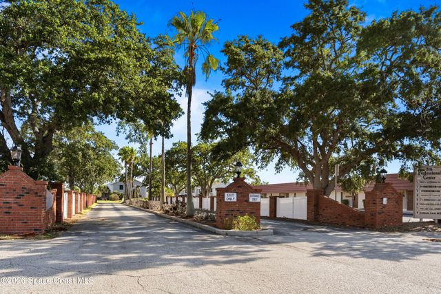 1917 Manor Drive NE, Palm Bay, FL 32905
