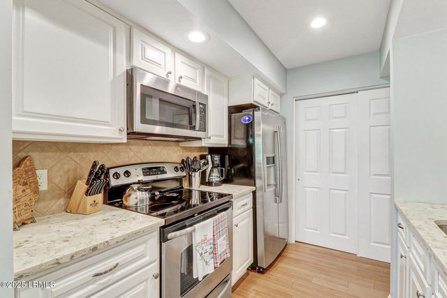 59 Carnoustie Rd Apt 287, Hilton Head Island, SC 29928