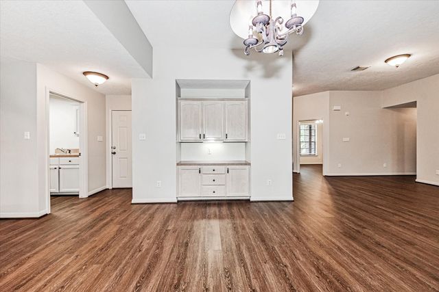 410 Cherry Hills Drive, Huntsville, TX 77340