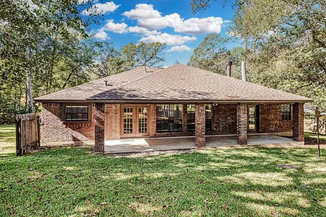 410 Cherry Hills Drive, Huntsville, TX 77340