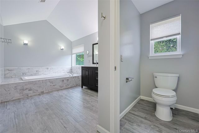 1010 Pine View, New Windsor, NY 12553