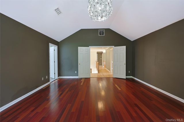 1010 Pine View, New Windsor, NY 12553