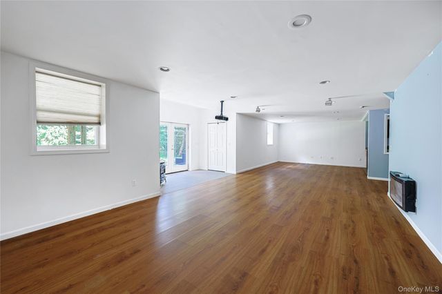 1010 Pine View, New Windsor, NY 12553