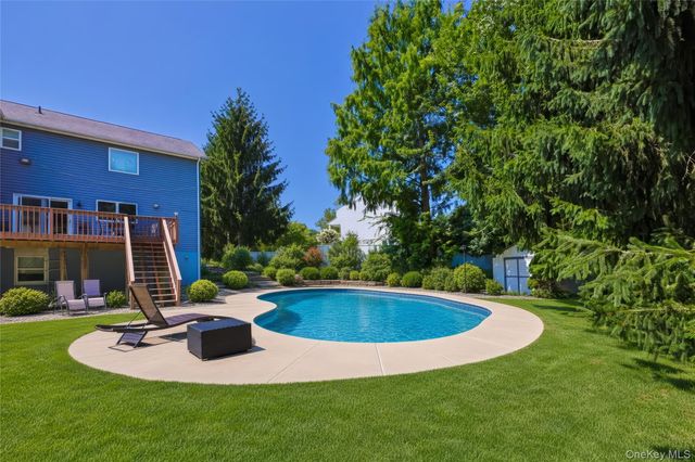 1010 Pine View, New Windsor, NY 12553