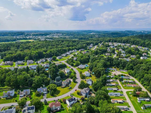 1010 Pine View, New Windsor, NY 12553