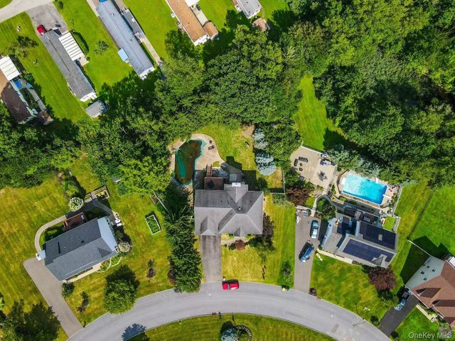 1010 Pine View, New Windsor, NY 12553