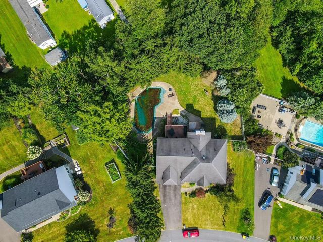 1010 Pine View, New Windsor, NY 12553