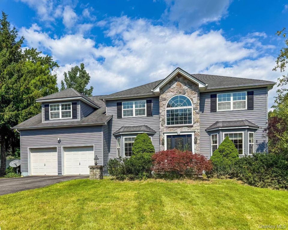 1010 Pine View, New Windsor, NY 12553 — exterior