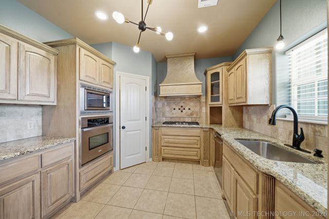 105 Legacy Court, Fort Gibson, OK 74434