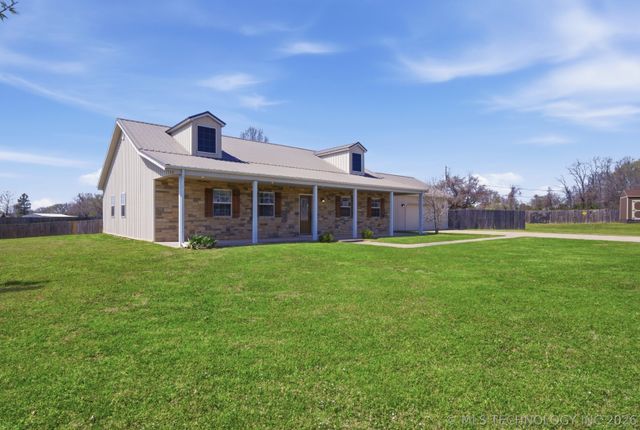 105 Legacy Court, Fort Gibson, OK 74434