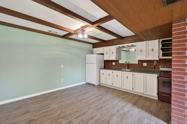 2505 Brenner Street, Roseville, MN 55113