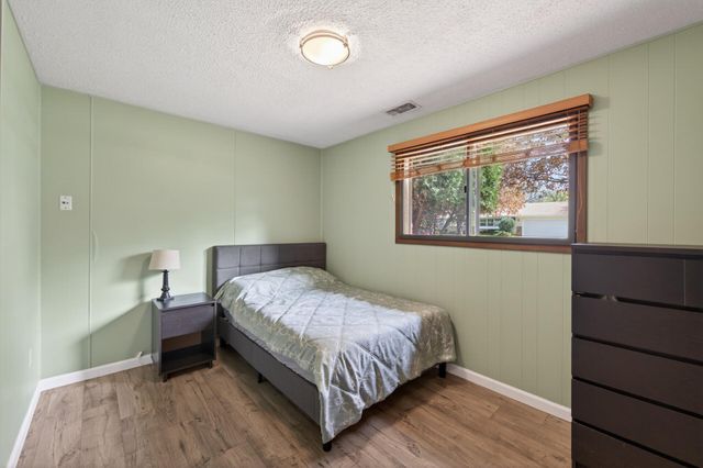 2505 Brenner Street, Roseville, MN 55113