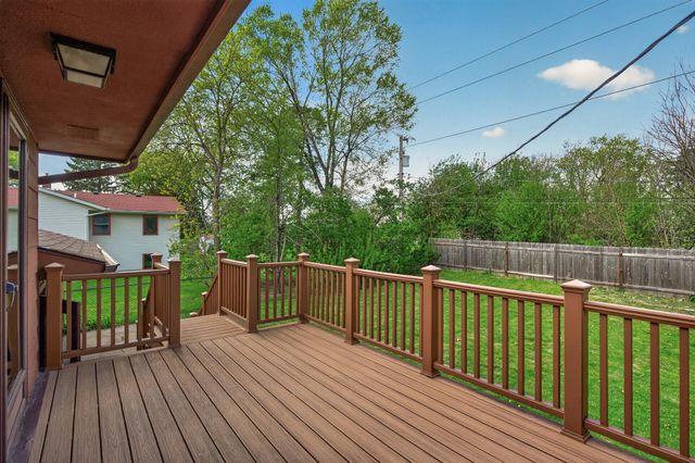 2505 Brenner Street, Roseville, MN 55113
