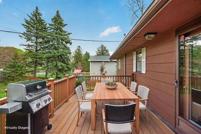 2505 Brenner Street, Roseville, MN 55113