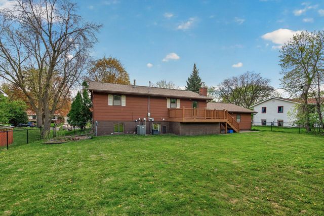 2505 Brenner Street, Roseville, MN 55113