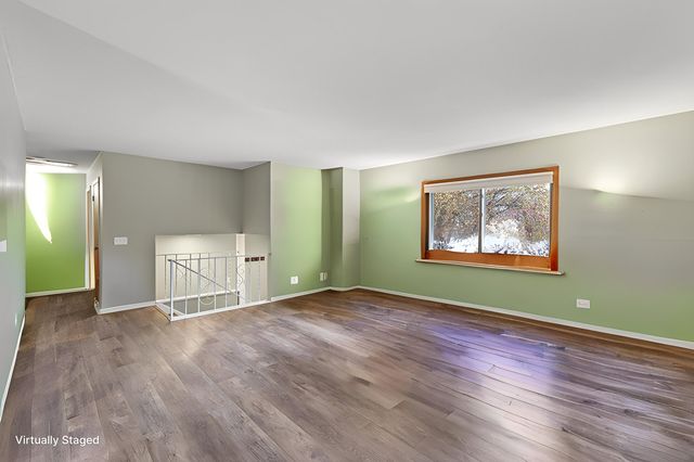2505 Brenner Street, Roseville, MN 55113