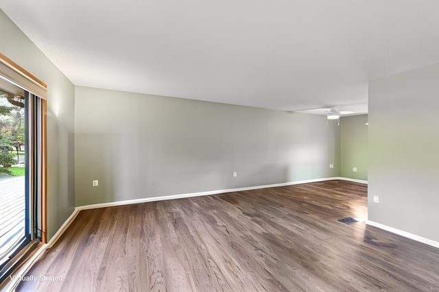 2505 Brenner Street, Roseville, MN 55113