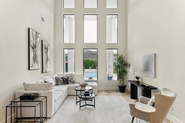 3511 St Tropez Way, Houston, TX 77082