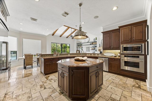 3511 St Tropez Way, Houston, TX 77082