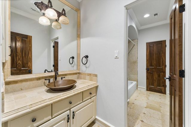 3511 St Tropez Way, Houston, TX 77082