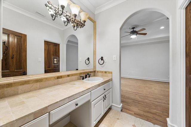 3511 St Tropez Way, Houston, TX 77082