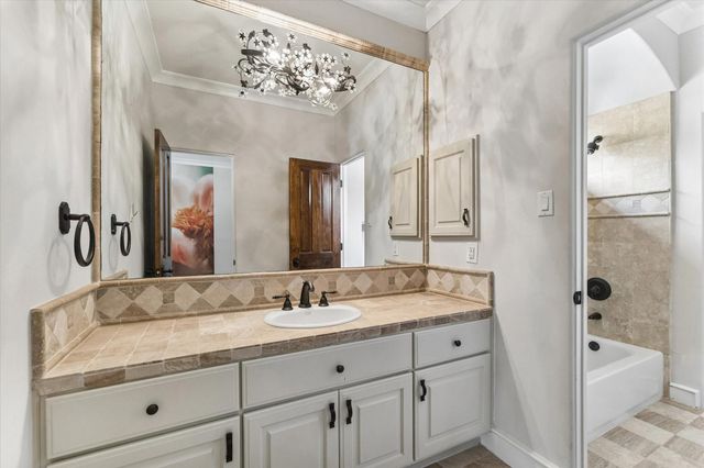 3511 St Tropez Way, Houston, TX 77082