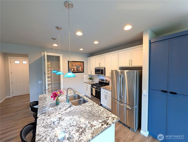 8406 57th Place NE, Marysville, WA 98270