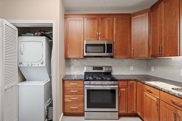 515 Pleasant St 3-1, Melrose, MA 02176