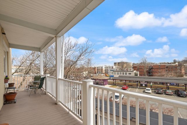 515 Pleasant St 3-1, Melrose, MA 02176