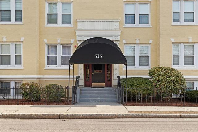 515 Pleasant St 3-1, Melrose, MA 02176