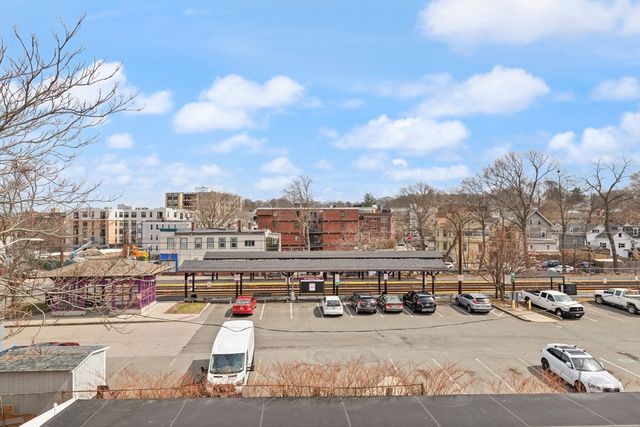 515 Pleasant St 3-1, Melrose, MA 02176