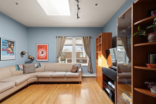 515 Pleasant St 3-1, Melrose, MA 02176