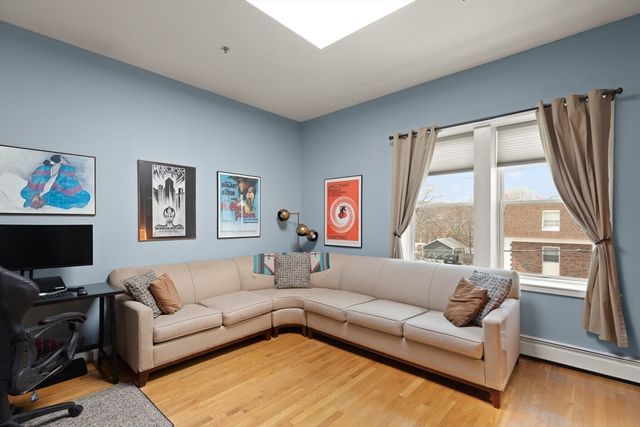 515 Pleasant St 3-1, Melrose, MA 02176