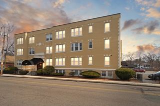 515 Pleasant St 3-1, Melrose, MA 02176