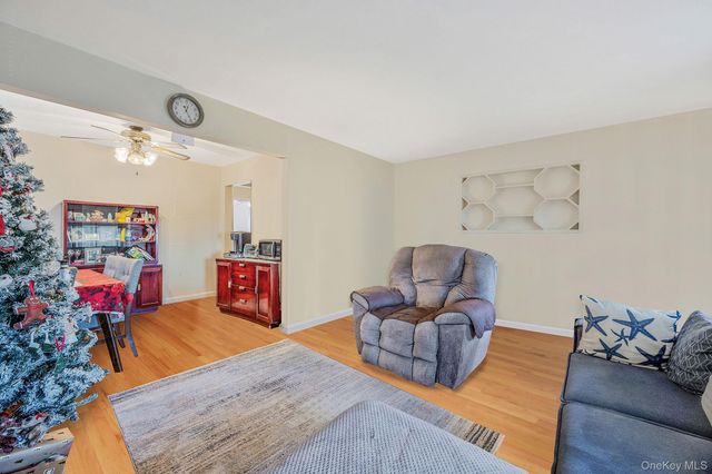 34 Meyer Avenue, Valley Stream, NY 11580