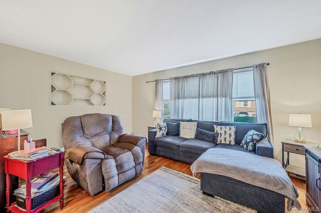 34 Meyer Avenue, Valley Stream, NY 11580