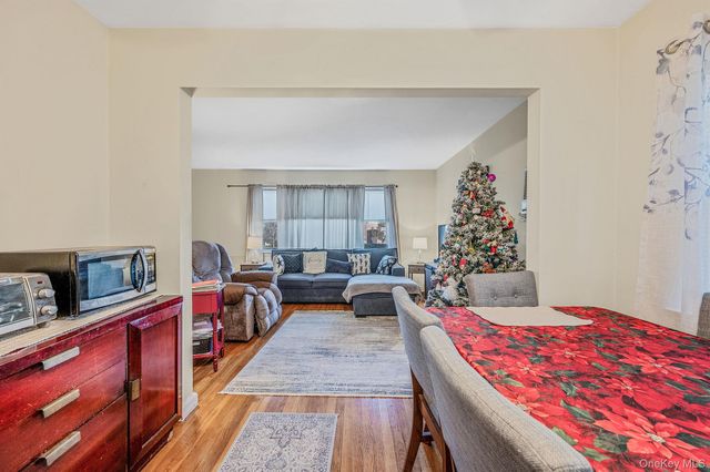 34 Meyer Avenue, Valley Stream, NY 11580