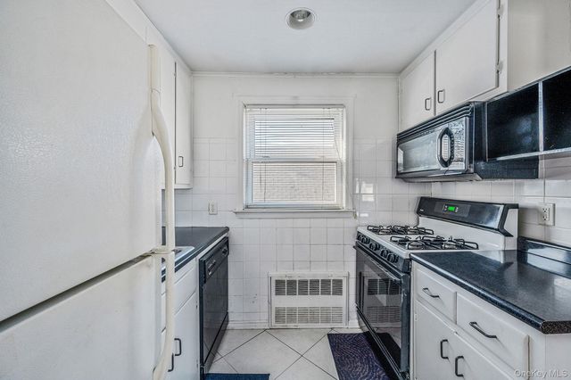 34 Meyer Avenue, Valley Stream, NY 11580