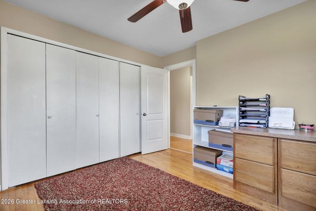 7360 Delta River Drive, Lansing, MI 48906