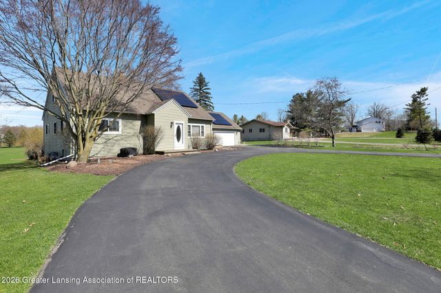7360 Delta River Drive, Lansing, MI 48906