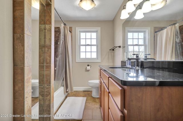7360 Delta River Drive, Lansing, MI 48906