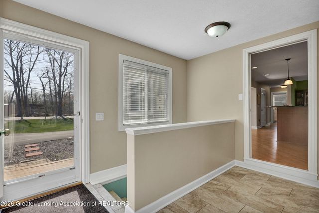 7360 Delta River Drive, Lansing, MI 48906