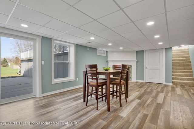 7360 Delta River Drive, Lansing, MI 48906