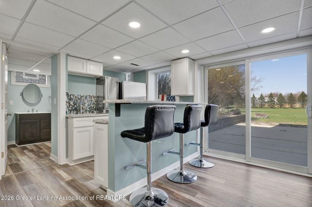 7360 Delta River Drive, Lansing, MI 48906